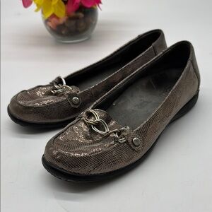 Vionic Alda Snakeskin Bronze Color Flats with chain Size 6.5 VIO7514